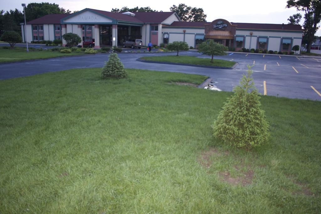 The Garden Inn Elkhart Εξωτερικό φωτογραφία