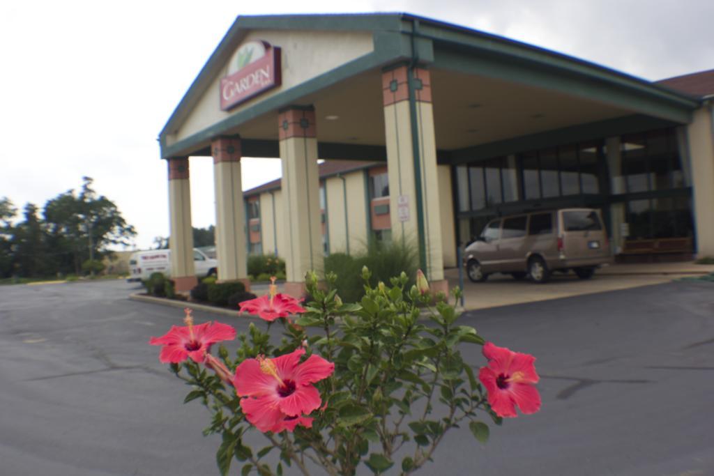 The Garden Inn Elkhart Εξωτερικό φωτογραφία