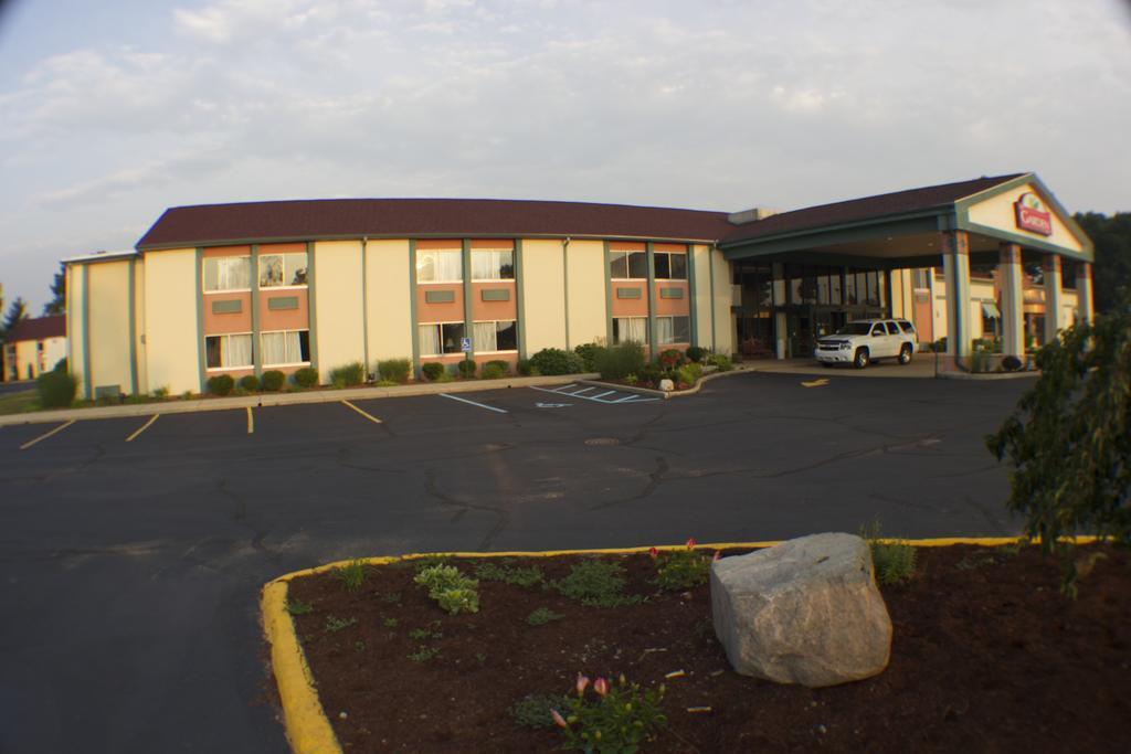The Garden Inn Elkhart Εξωτερικό φωτογραφία