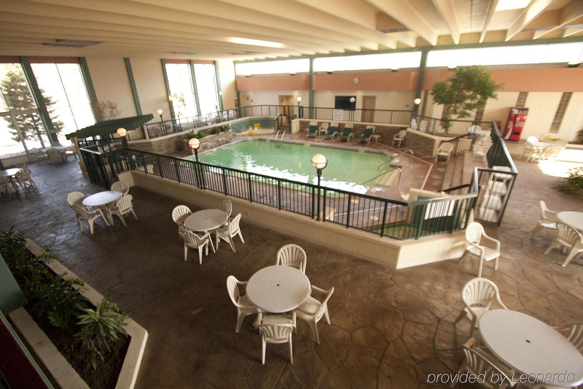 The Garden Inn Elkhart Ανέσεις φωτογραφία