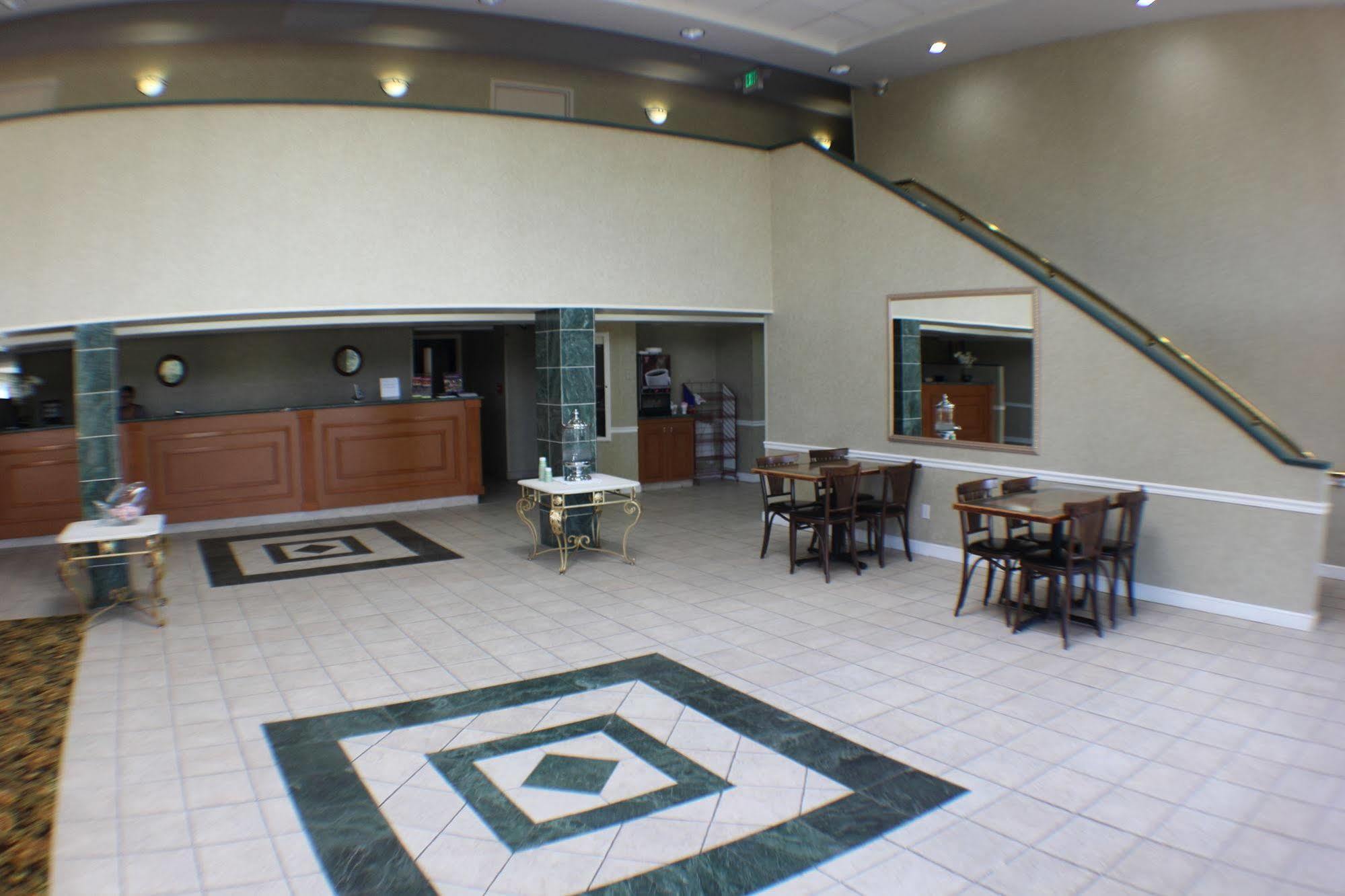 The Garden Inn Elkhart Εξωτερικό φωτογραφία