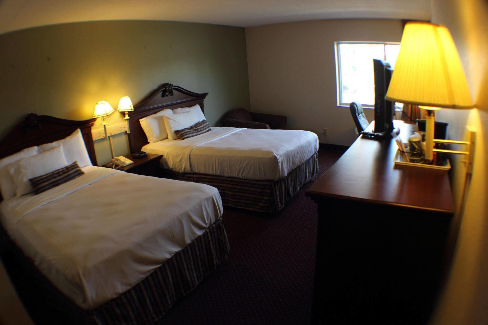 The Garden Inn Elkhart Εξωτερικό φωτογραφία